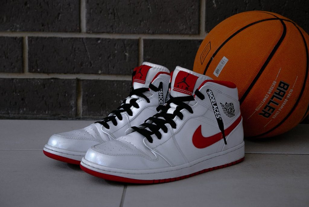 Ewolucja Stylu: Jak Nike Definiuje Modę w Świecie Sneakersów