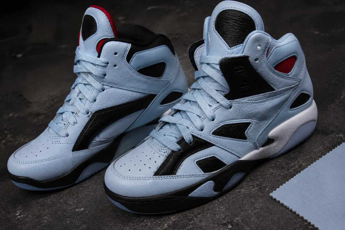 Reebok Shaq Attaq vs Pump Omni Zone II — zbliżenie materiałów, paneli i podeszwy